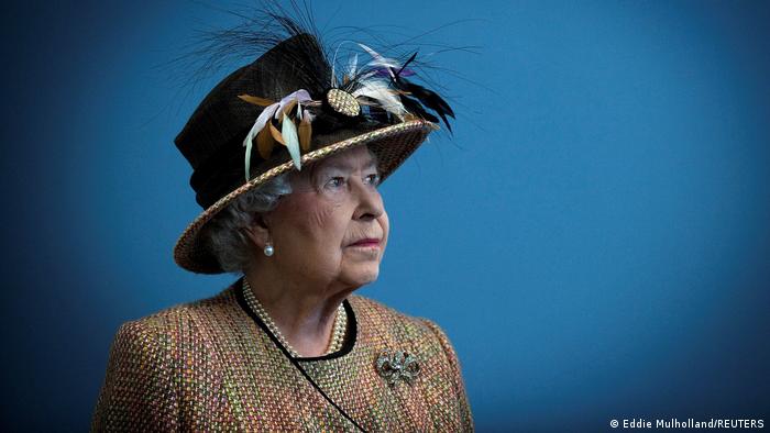 El féretro de la Reina Isabel II, llega hoy a Londres