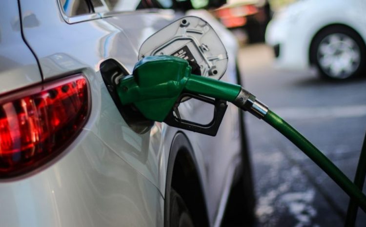 Sigue el alza de las bencinas: precios subirán a partir de este jueves